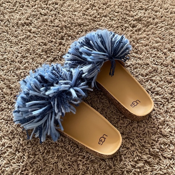 Ugg slippers - Picture 2 of 4